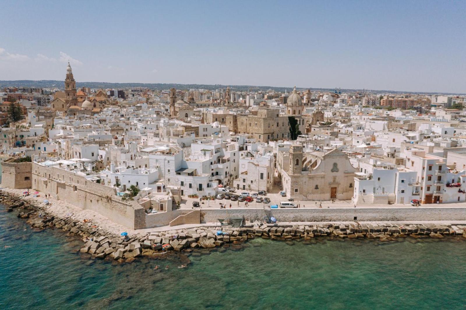 Le Contrade Di San Salvatore Monopoli Exteriör bild