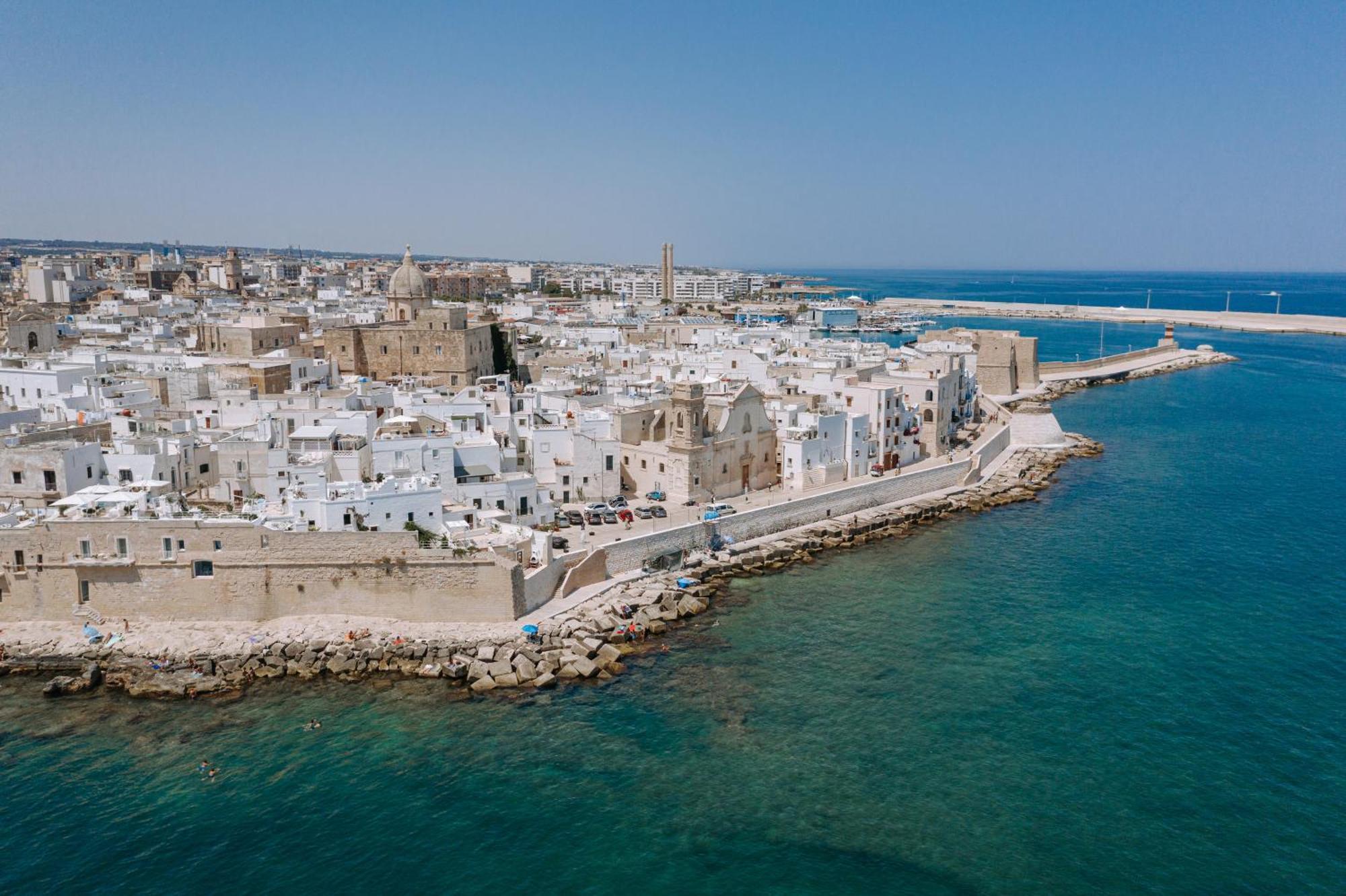 Le Contrade Di San Salvatore Monopoli Exteriör bild